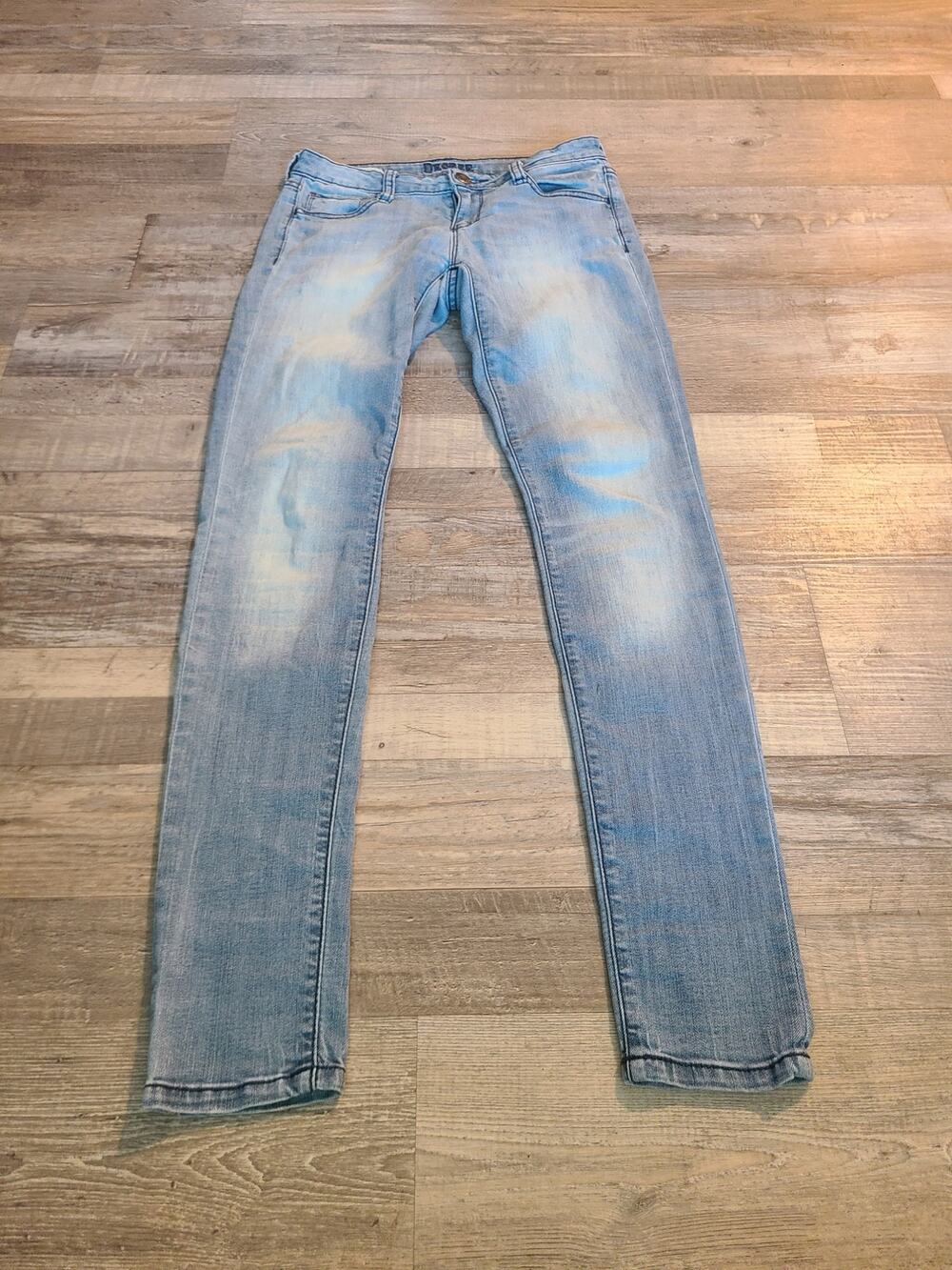 Decree size 3 juniors light wash skinny jeans